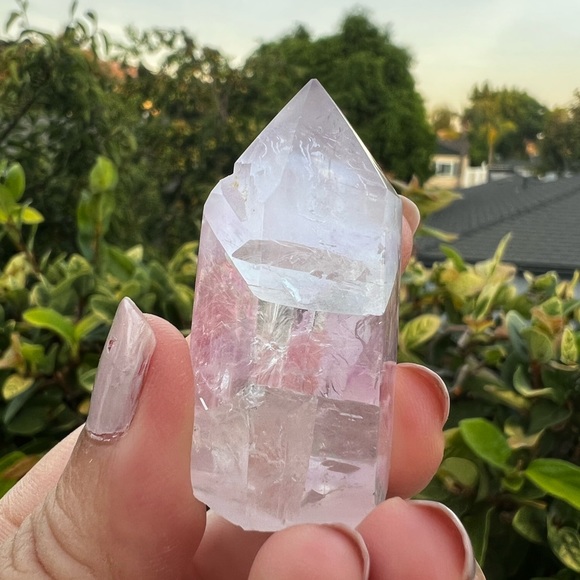 SUPER RARE White Fluorite Mini Tower - Picture 5 of 8